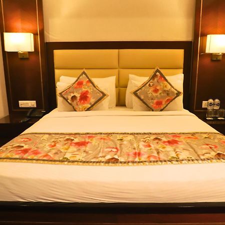 Hotel Natraj Rishikesh Exterior photo