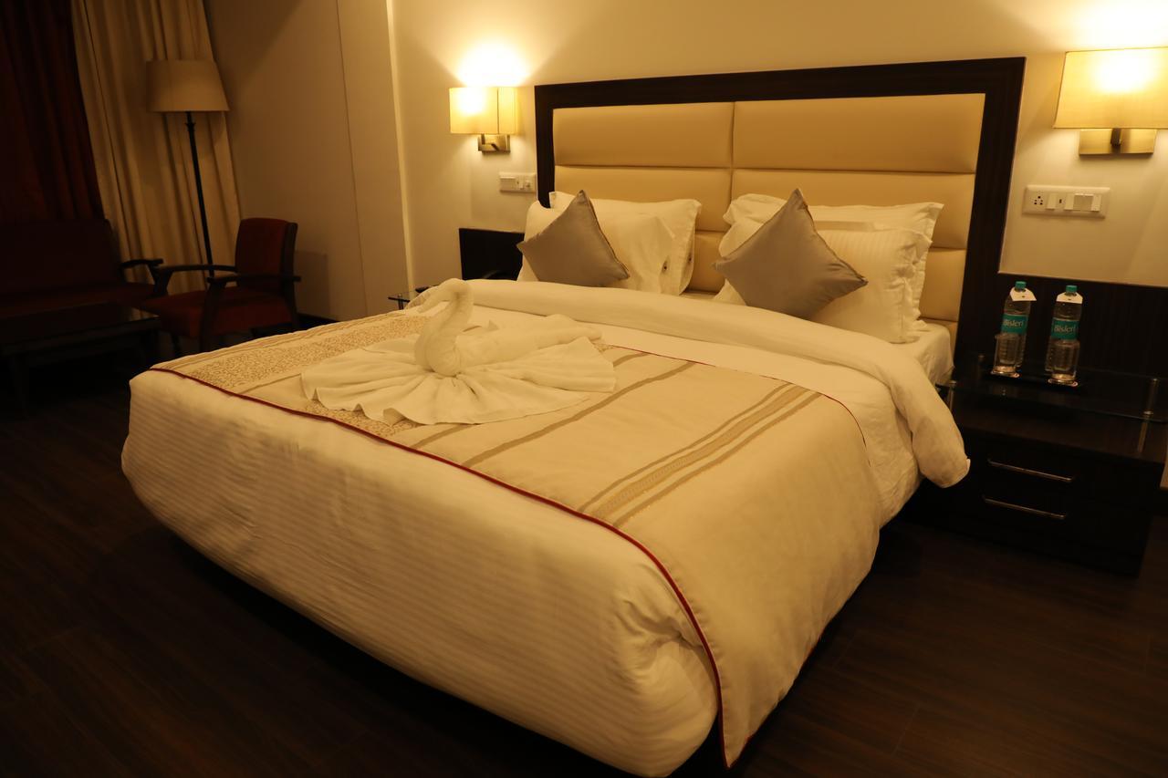 Hotel Natraj Rishikesh Exterior photo