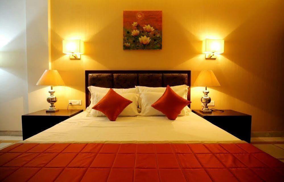 Hotel Natraj Rishikesh Exterior photo